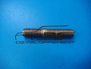 Goujon de fixation de redescente d’huile de bloc moteur