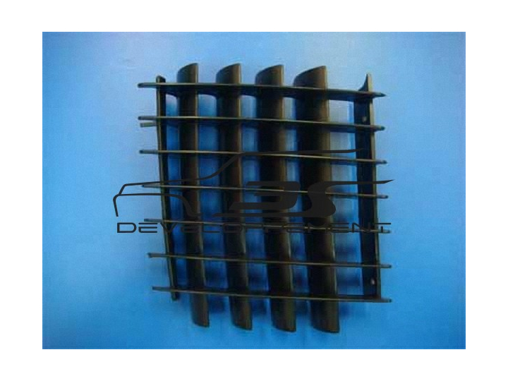 Grille aile AR inf D.