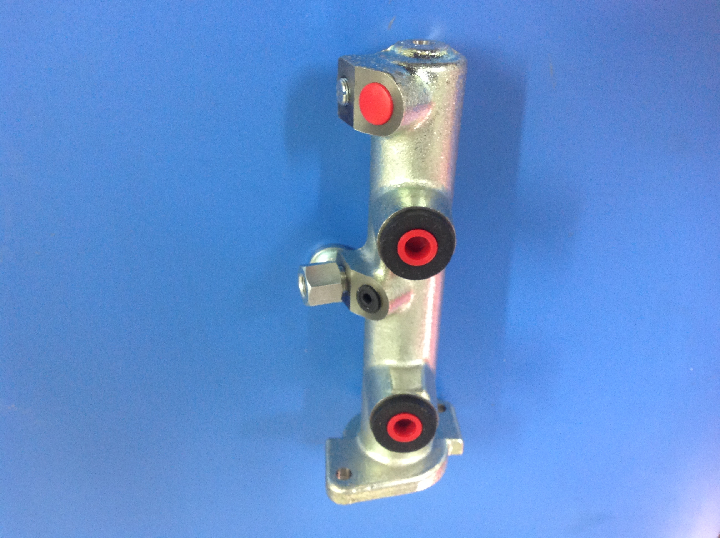 Maitre cylindre de frein origine