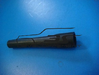 Durite entre vase tampon et Y vers goulotte d’essence