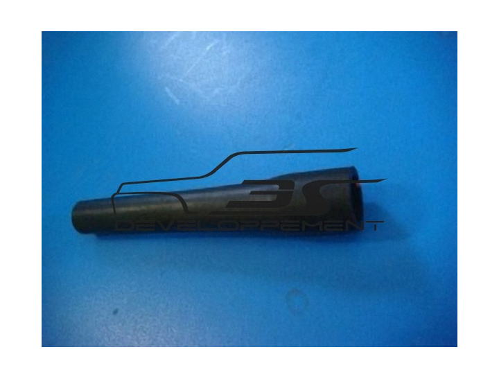 Durite entre vase tampon et Y vers goulotte d’essence