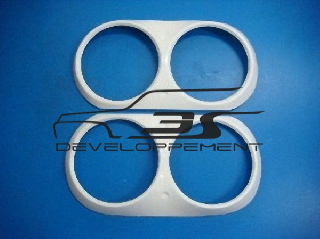 Entourages de phare pour pare choc avant de maxi 5 Turbo( Les 2 )