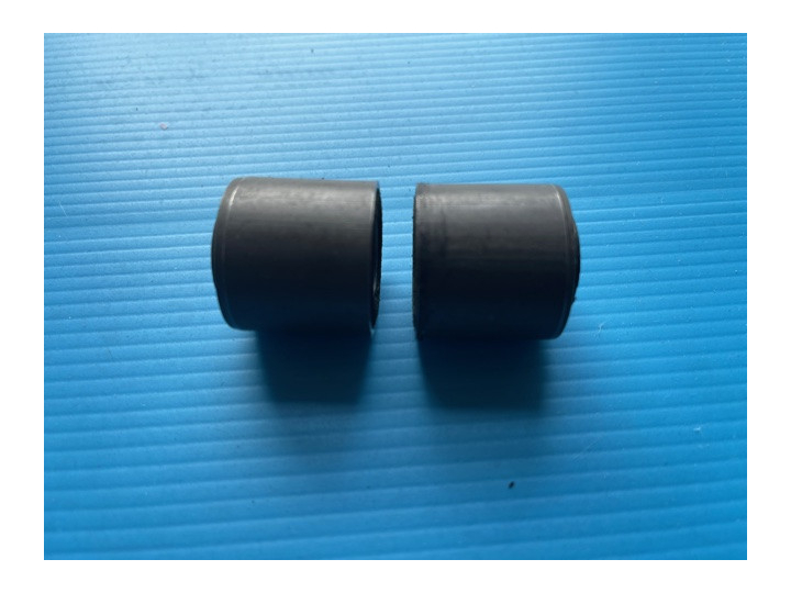 Silentbloc porte moyeu supérieur origine AR