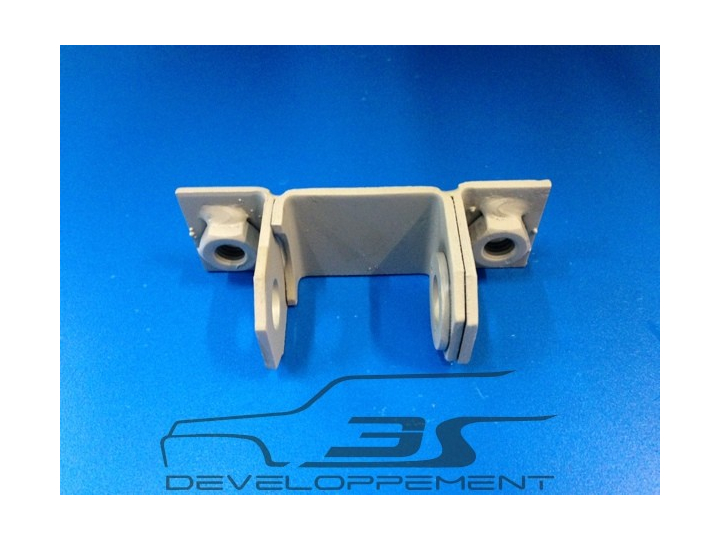 Chape fixation triangle origine