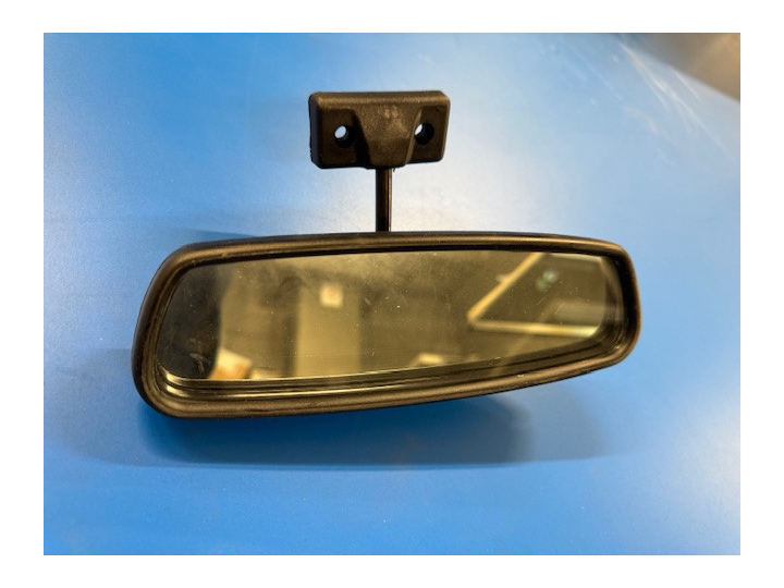 Rétroviseur intérieur adaptable