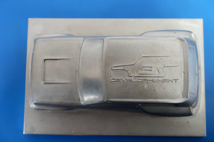 Maquette R5 Turbo taillée dans la masse