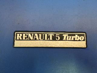 Monogramme Renault, fabrication plastique