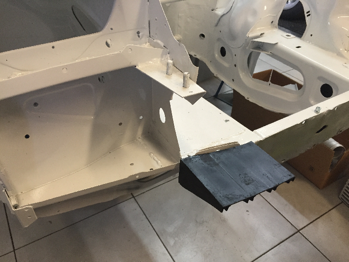 Pare choc avant T1 origine( double épaisseur )