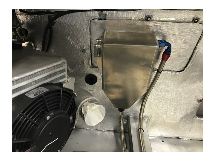 Réservoir tampon essence Tour de Corse