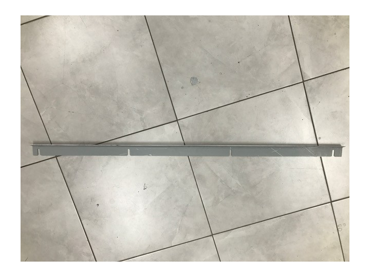 Equerre de fixation bas de caisse Droite