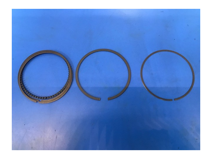 Segment pistons diam 77