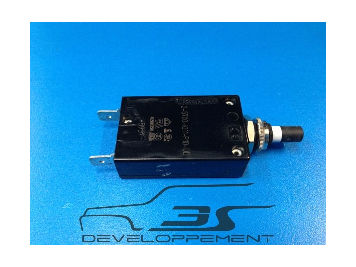 Disjoncteur à poussoir