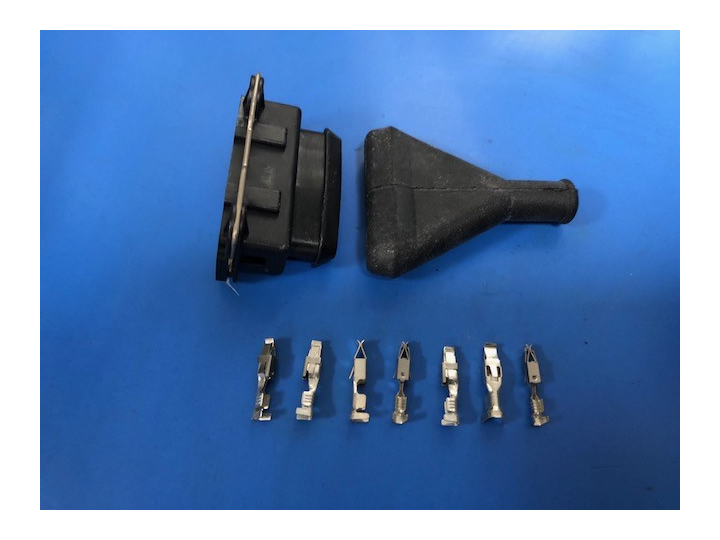 Connecteur étanche 6 broches