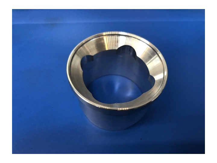 Goulotte alu pour bouchon aero 300 6 trous ALU 57/50