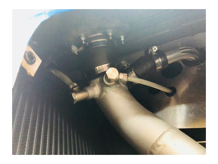 Goulotte alu pour bouchon aero 300 6 trous ALU 57/50