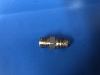 Raccord M/M 12x10/DH4