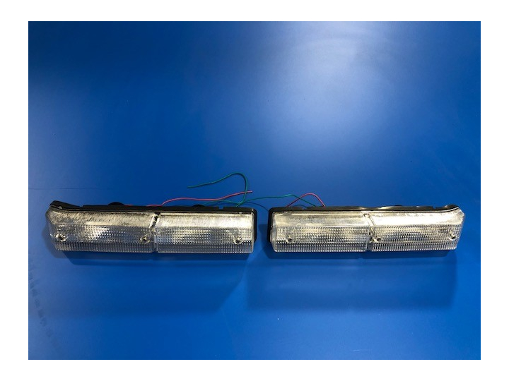 Cabochon clignotant pare choc AV GAUCHE