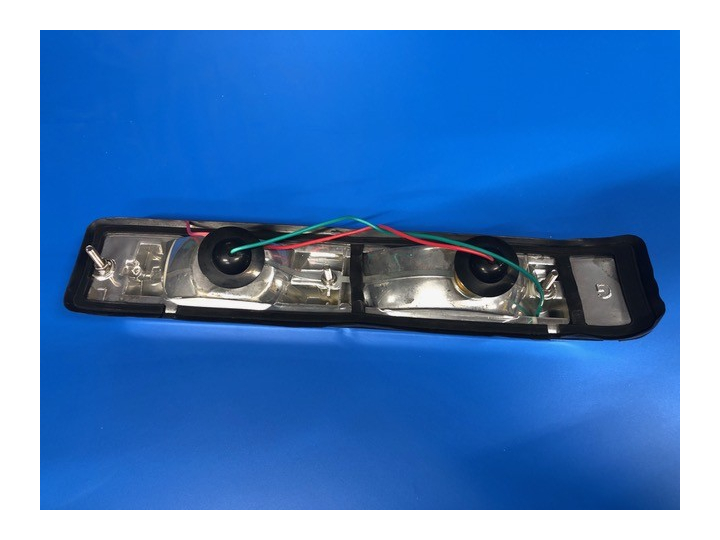 Cabochon clignotant pare choc AV GAUCHE