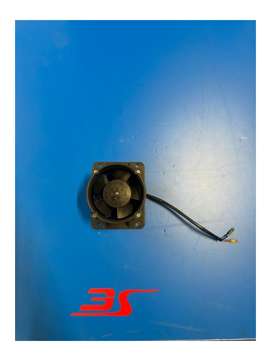 Extracteur d’air chaud compartiment moteur.